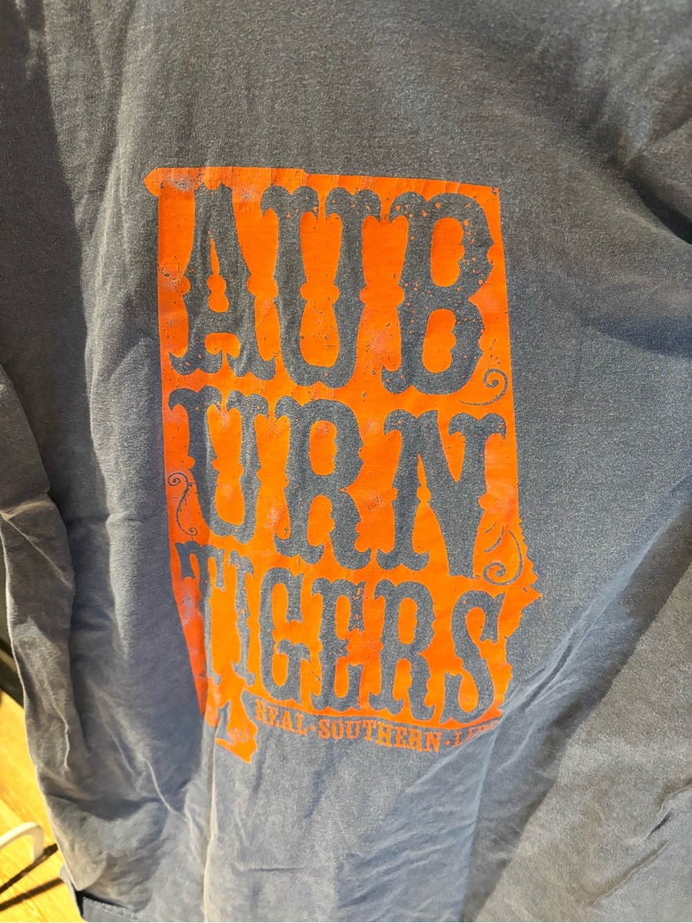 Auburn Tigers Tee with Orange AU Logo - Picture 2 of 5